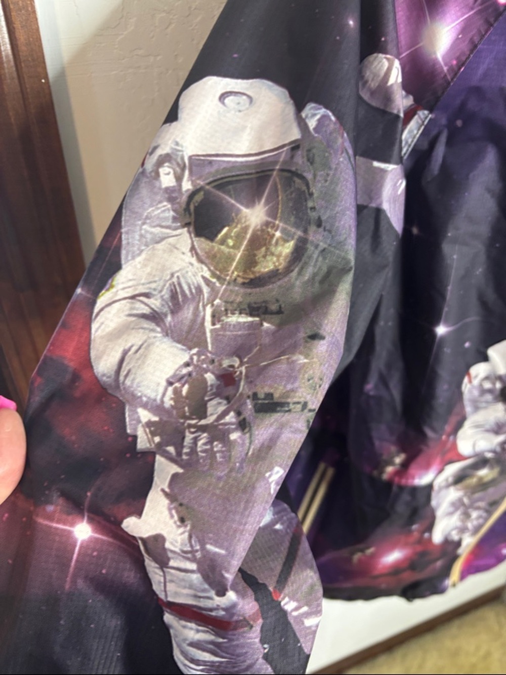 Neff Purple and Black Astronaut Graphic Windbreaker Size Medium - Picture 5 of 12